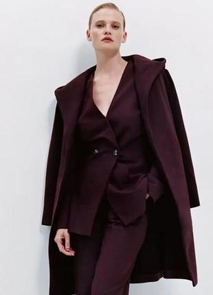 Класне пальто zara