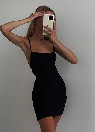 Стильне плаття на шнурівці