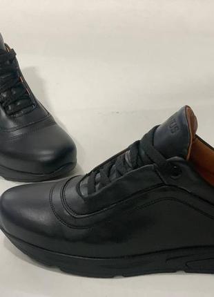 Кожаные кроссовки от magnus