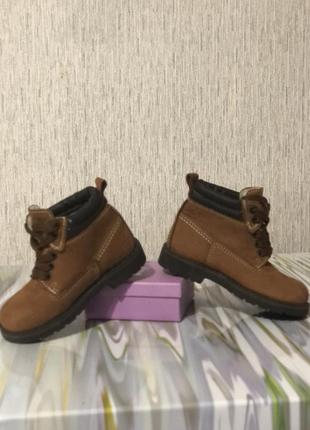 Ботинки для маленького модника. внутри тёплый подклад.