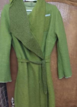 Пальто з комбінованої вовни. італія