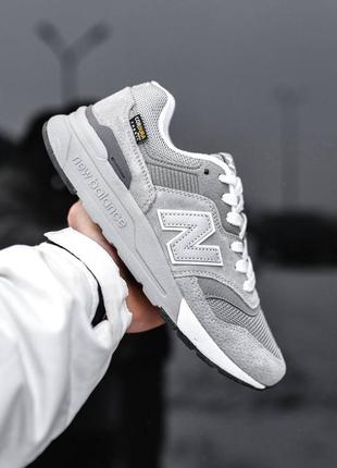 Кросівки жіночі нью баланс new balance