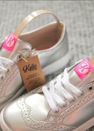 Распродажа!женские броги кроссовки silver spain 38,39