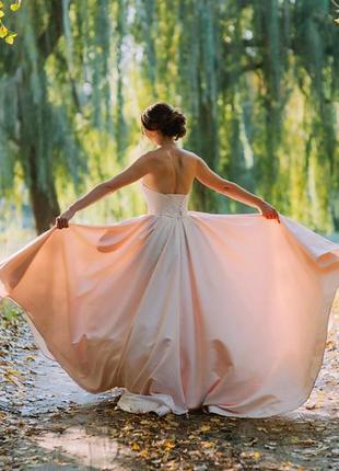 Атласное свадебное / выпускное платье со шлейфом3 фото