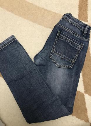 Джинсы