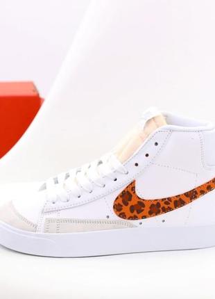 Женские кроссовки nike blazer