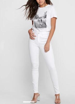 Джинси скіні