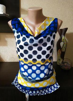 Весела блуза з цікавим принтом