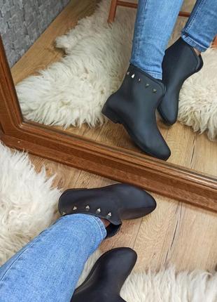 Сапоги резиновые короткие матовые