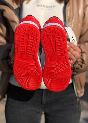 Кроссовки женские найк nike air jordan retro4 фото