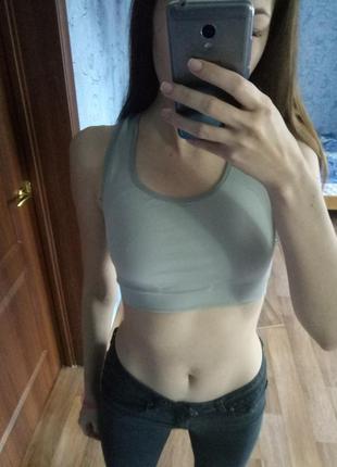 Спортивный топ