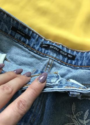Високі шорти джинсові рвані з вишивкою3 фото