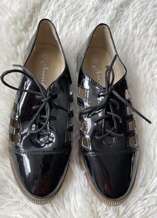 Черные лакированные туфли ботинки лоферы