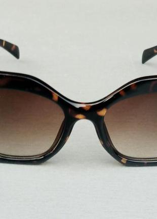 Солнцезащитные женские очки в стиле prada коричневые с градиентом в тигровой оправе большие1 фото