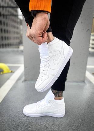 Кроссовки nike air jordan 1 mid white