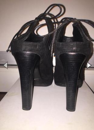 Модные замшевые черные туфли с вырезом на пятке и завязками gucci!3 фото