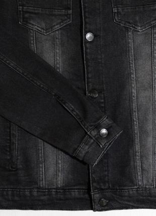 Джинсовая куртка в темно-сером цвете с отложным воротником4 фото