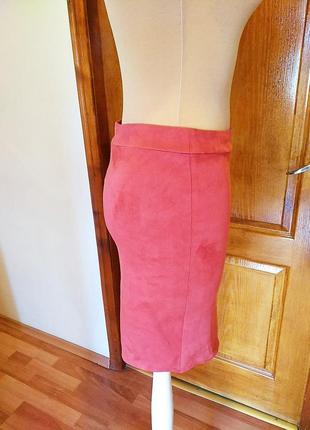 Стильная мини юбка  по фигуре из искусственной замши от amisu размер 38/46/82 фото