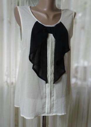 Белая блуза с чёрным бантом2 фото