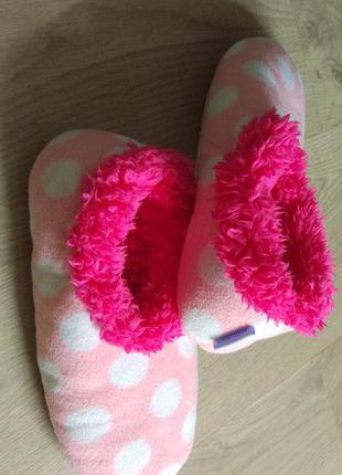 Клевые меховые розовые тапочки "мягушки" с селеконовыми тормозами на подошве