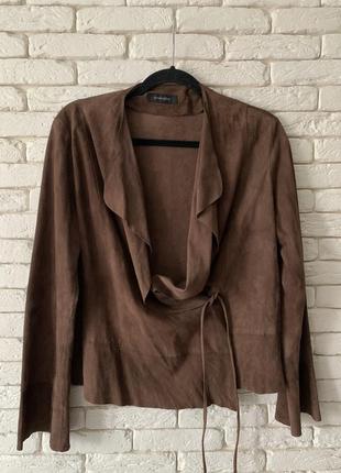Тонкая замшевая/кожаная курточка без подкладки коричневая размер 14(м) в идеале