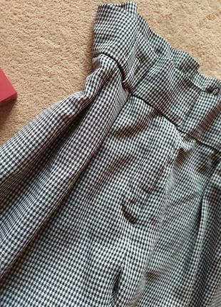 Стильні укорочені завужені штани в дрібну клітку висока талія з защипами3 фото