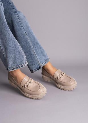 Туфли женские кожаные бежевого цвета3 фото