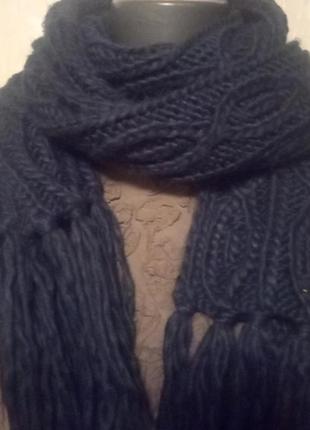 Теплый вязанный шарф