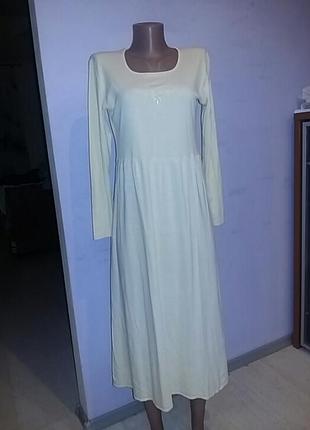 Котоновое шикарне плаття. швейцарія