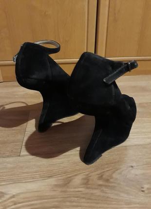 Босоніжки супер модні.