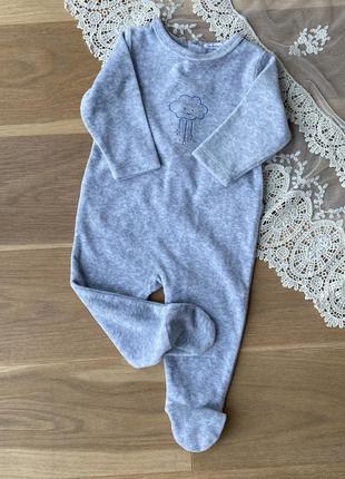 Велюровий оксамитовий чоловічок