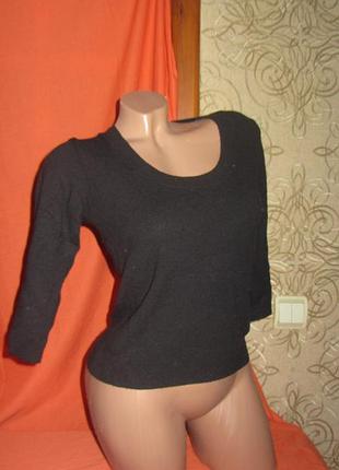 Маленький чорний светрик р 42-44