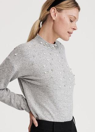 Свитер гольф с бусинами под zara