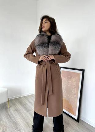 Качественное фирменное женское кашемировое пальто на зиму с мехом лисы7 фото
