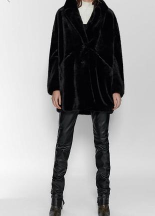 Очень стильная качественная шубка zara