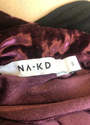 Стильное платье велюр na-kd 8