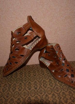 Босоножки кожа pikolinos