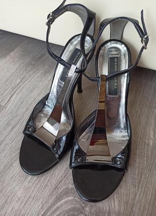 Натуральная кожа, лак, размер 37