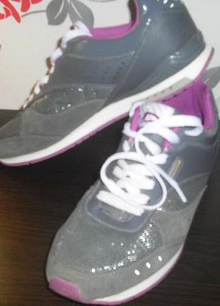 Кроссовки demix, р.40 (ст.26см)