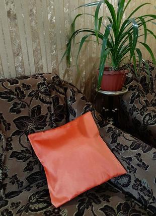 Наволочка на диванную декоративную подушку шелковая хамелеон на змейке