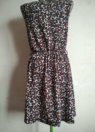 Трикотажное платье в леопардовый принт4 фото