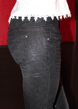 Кожаные штаны брюки джинсы terranova skinny fit оригинал рxs-s рептилия zara plein5 фото