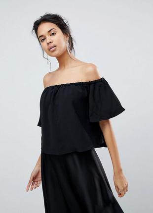 Блуза  off-shoulders черная