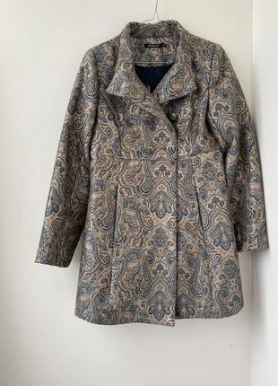 Классическое пальто мини с вышивкой размера m, l4 фото