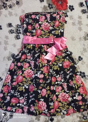 Продам шикарное коттоновое платье в цветы