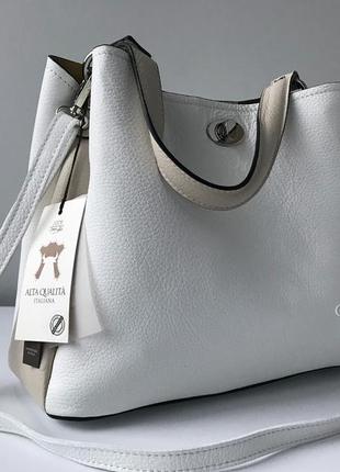 Каркасная кожаная сумка 29514 vera pelle италия комбинированная белая с бежевым с ремешком на плечо