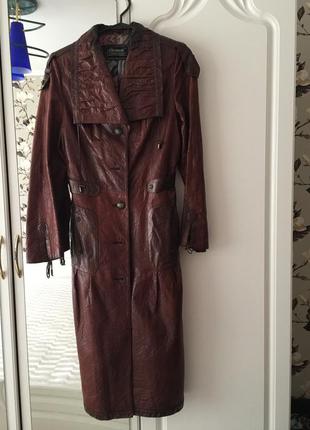 Кожаный плащ пальто