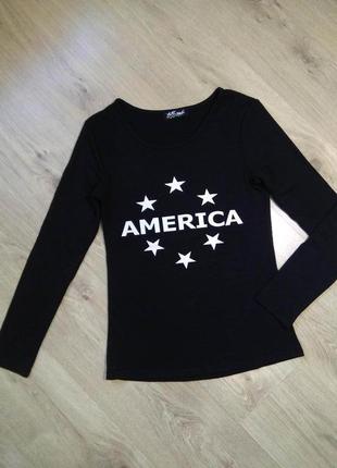 Черный трикотажный лонгслив с принтом/повседневный реглан свитшот джемпер