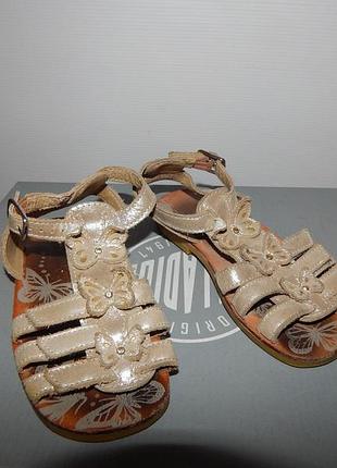 Босоніжки дитячі фірмові style shoes 27 р. 161кд