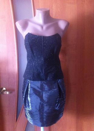 Чорна спідниця з срібними візерунками